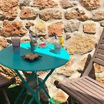 De 45 M2 En Rez-de-villa Avec Jardin 아파트