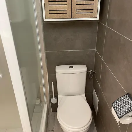 Apartment De 45 M2 En Rez-de-villa Avec Jardin *