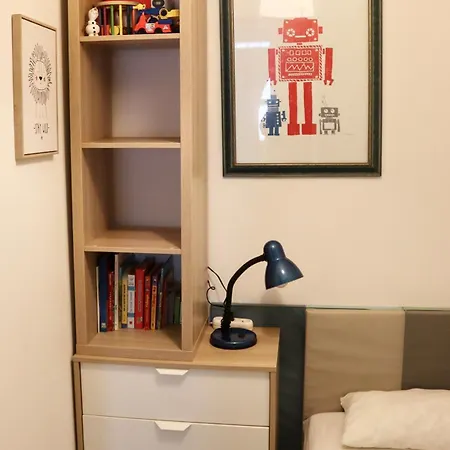 De 45 M2 En Rez-de-villa Avec Jardin 아파트