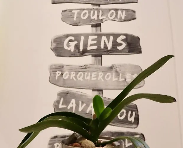 De 45 M2 En Rez-de-villa Avec Jardin *