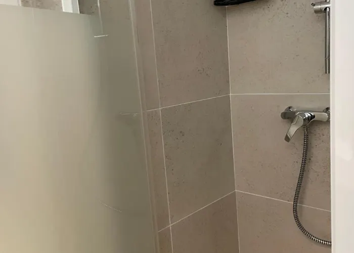 De 45 M2 En Rez-de-villa Avec Jardin * 히에레